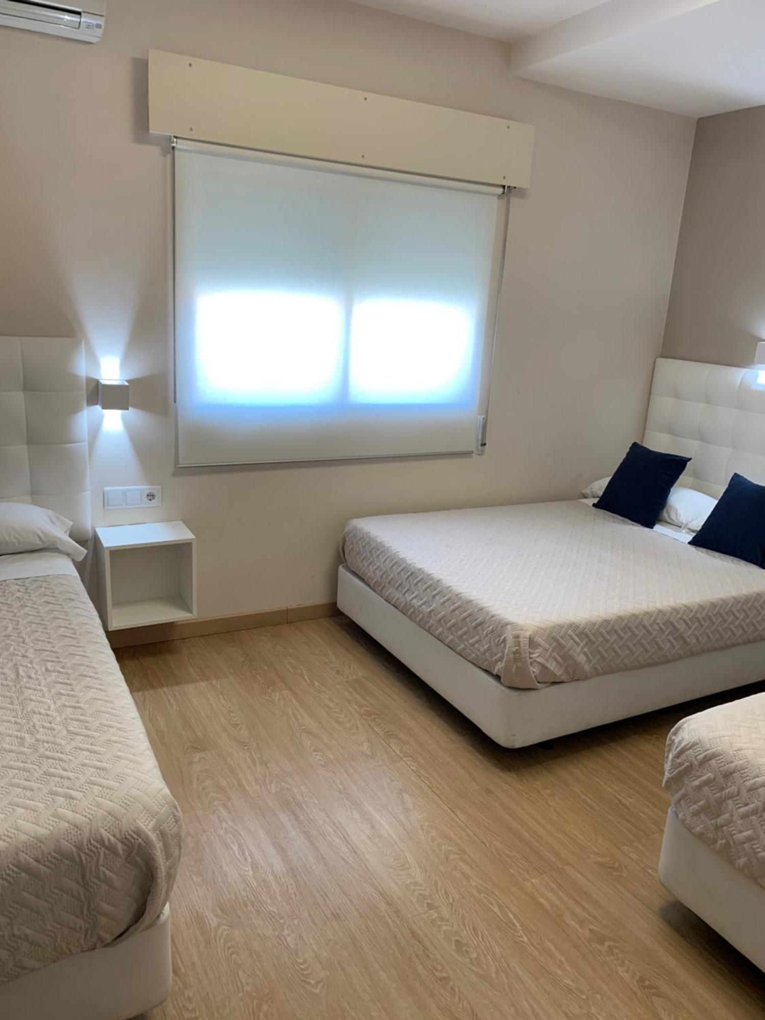 Hostal El Rocio Паракуэльос-де-Харама Экстерьер фото